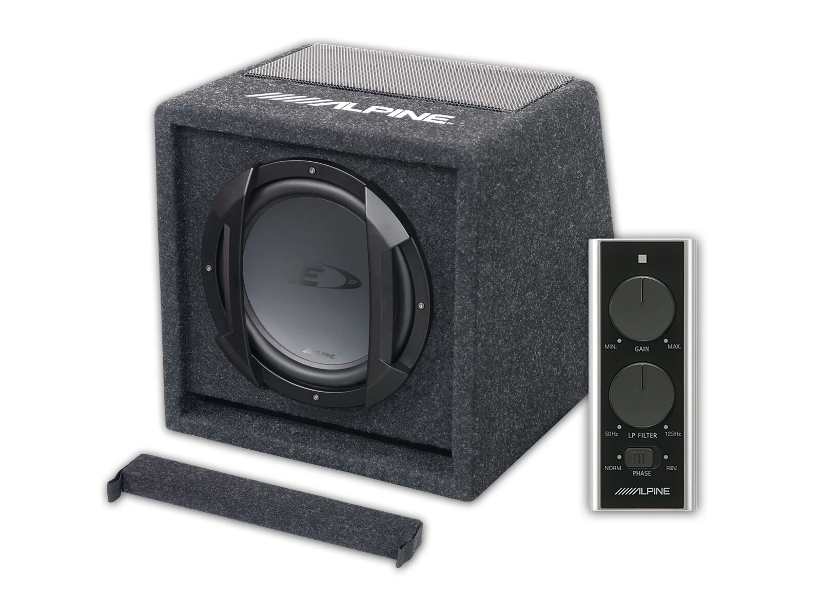 Subwoofer Alpine z daljinskim upravljalnikom za globok in močan zvok v avtomobilu.