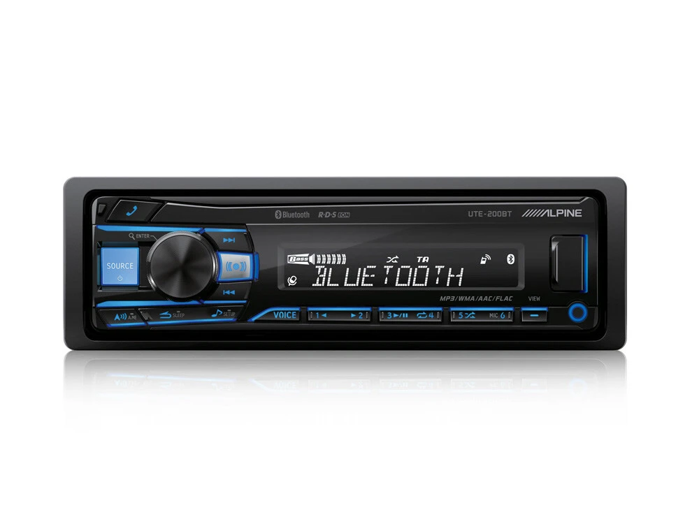 Alpine UTE-200BT avtoradio z Bluetooth in USB za avtomobile.
