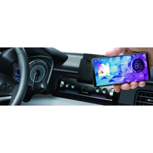 Avtoradio Pioneer SPH-10BT z Bluetooth in zaslonom na dotik.