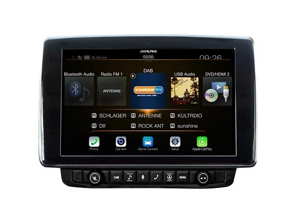 Alpine X903D-DU8 navigacijski in multimedijski predvajalnik z zaslonom na dotik.