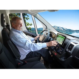 Alpine X903D-DU8 navigacijski sistem in multimedijski predvajalnik v vozilu.