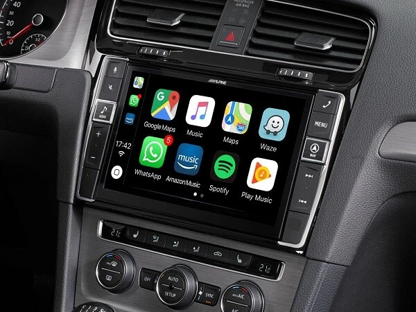 Alpine X903D-G7 navigacijski in multimedijski predvajalnik za avto, zaslon na dotik, Apple CarPlay,.