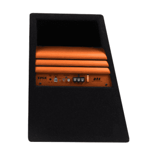 Aktivni subwoofer Edge EDBX10ADSP-E3 v ohišju za močno bass glasbo.