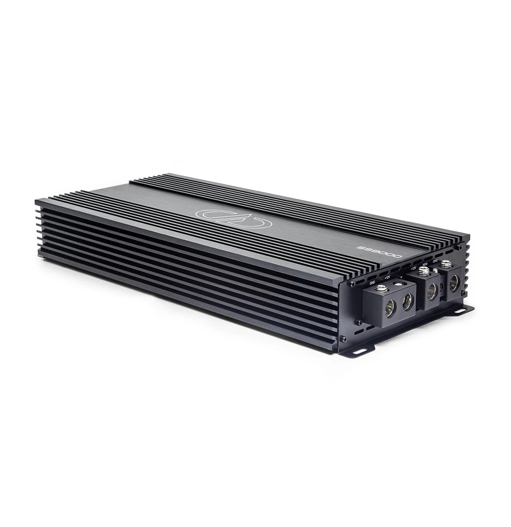 Avtoojačevalec Digital Designs SS9000 za močno avdio izkušnjo.