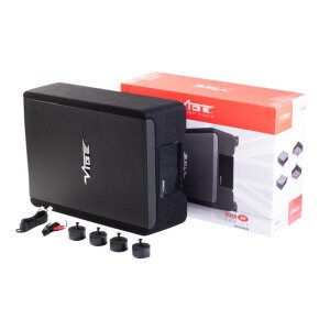 Aktivni subwoofer Vibe BA10ASQ-V4 v ohišju za močno bass glasbo in izboljšano avdio izkušnjo v vozil.