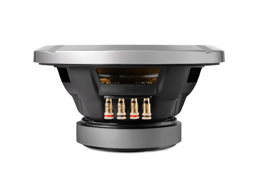 Visokokakovosten Alpine S2-W8D4 subwoofer za močno bass glasbo.