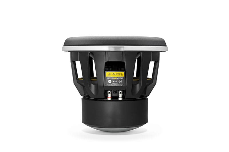 Visokokakovosten subwoofer JL Audio 10W7AE-3 za globok bass.