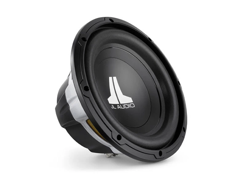 Kompakten subwoofer JL Audio 10W0v3-4 za močno bass glasbo.