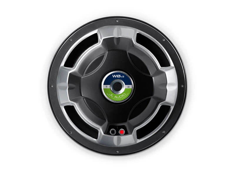 Visokokakovosten subwoofer JL Audio 10W0v3-4 za globok bass.
