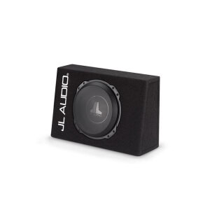 Subwoofer JL Audio CS110TG-TW3 v ohišju za avto z nizko glasnostjo.