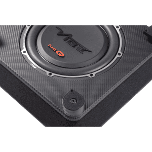 Kakovosten subwoofer CarAudioEmpire z zagotavljanjem močnega zvoka.