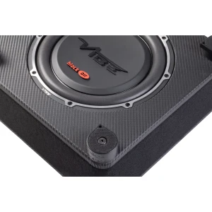 Kakovosten subwoofer CarAudioEmpire z zagotavljanjem močnega zvoka.