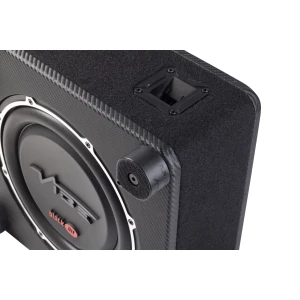 Zvočni subwoofer iz CarAudioEmpire s črno ohišjem in gonilnikom.