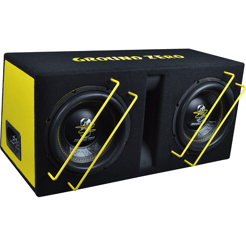 Dvojni niz subwoofers v črni škatli z rumenimi poudarki in zaščito mrežic.