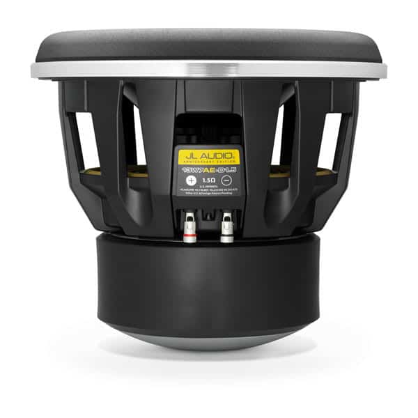 Visokokakovosten subwoofer JL Audio 13W7AE-D1.5 za avtozvočnike.