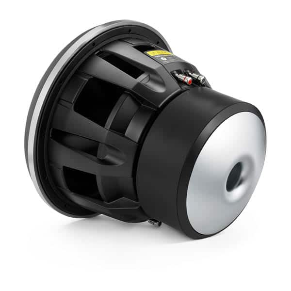 Visokokakovosten subwoofer JL Audio 13W7AE-D1.5 za močno bass glasbo.