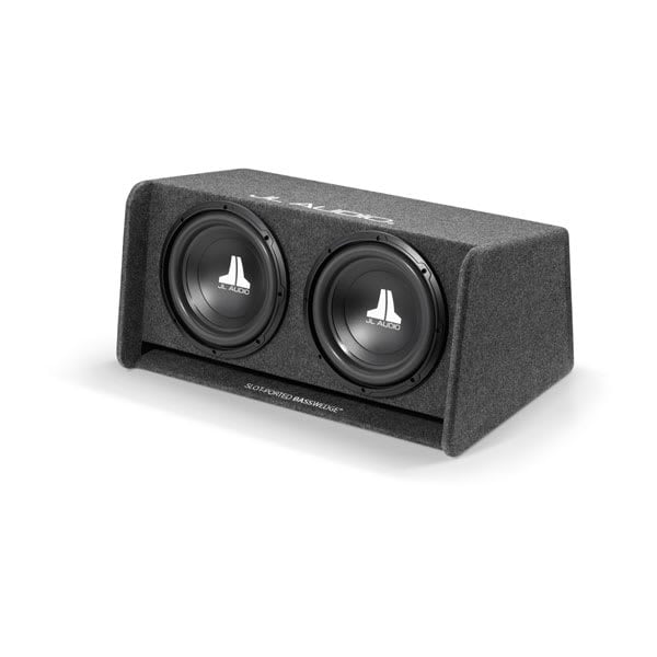 Subwoofer v ohišju JL Audio CP212-W0v3 za močno bass zvok.